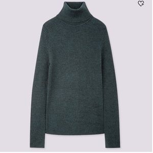 Uniqlo extra fine merino ribbed 🐢neck sweater